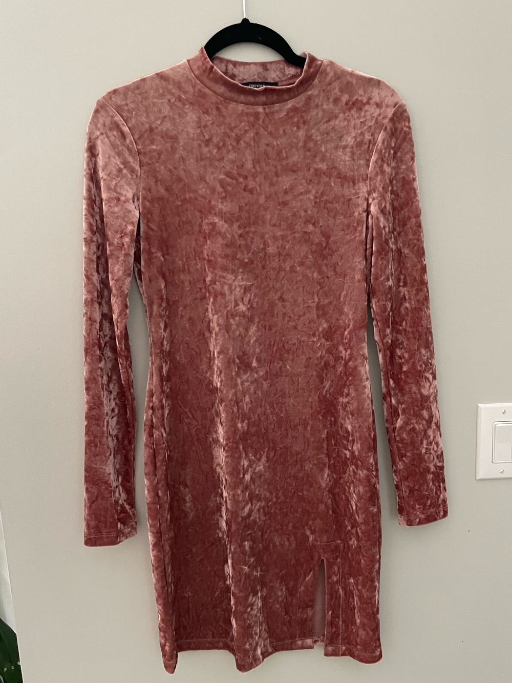 Crushed Velvet Long Sleeve Bodycon Dress in Dusty Rose size M